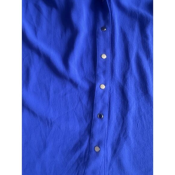 Bebe M Crepe Violet V Neck Blouse Top Snap Closure - Picture 4 of 8